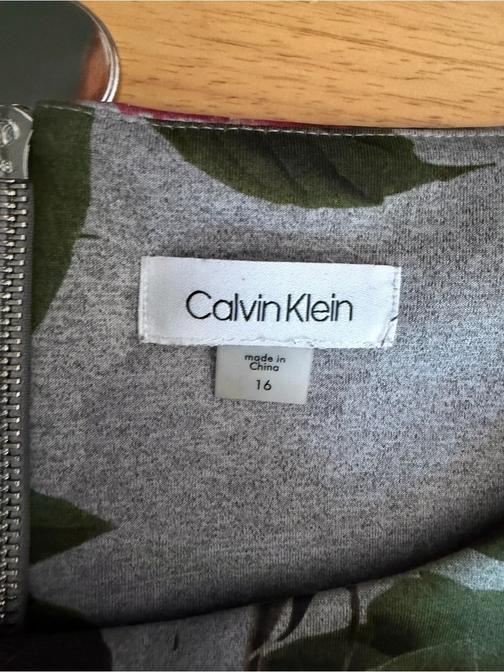 Calvin Klein Sz 16 Women’s Grey Red Floral Sleeveless A-line Formal Dress EUC - Picture 3 of 8